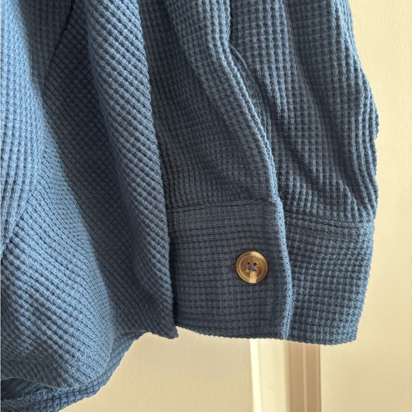 Belle by Kim Gravel Blue Waffle Knit Button Front Top Jacket L NWT - Picture 2 of 4